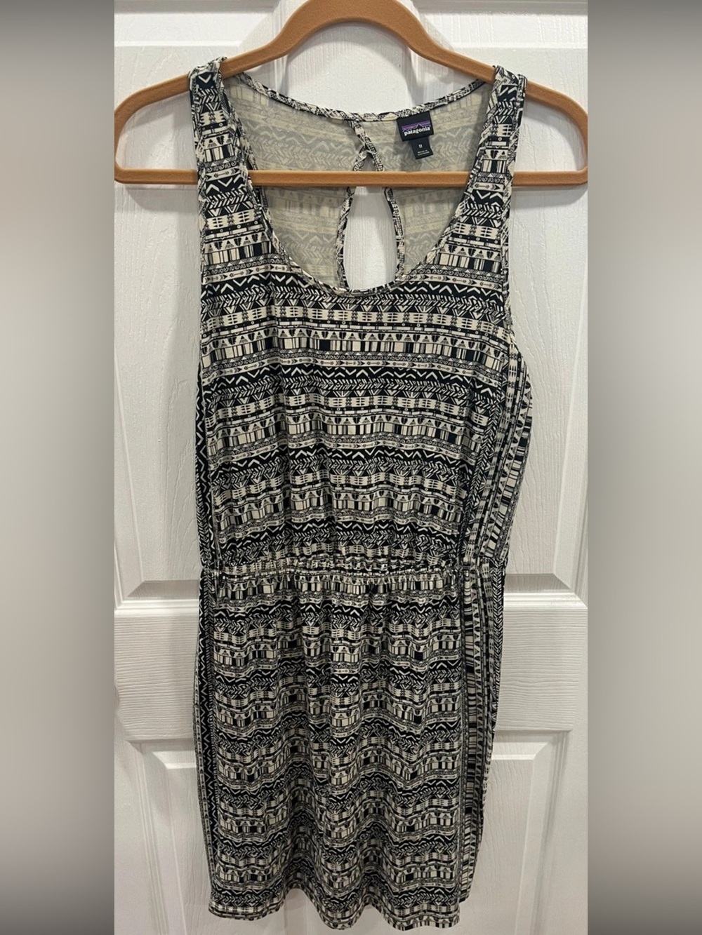 Patagonia Women's Sleeveless Dress Black White Tribal Print Size M